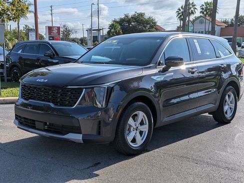 New 2026 Kia Sorento LX FWD image 2