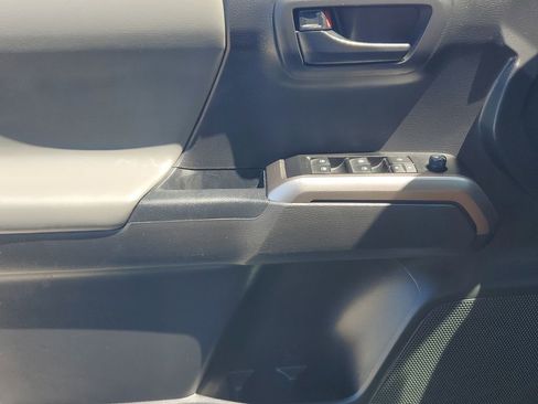 Used 2022 Toyota Tacoma SR5 w/ Technology Package image 24