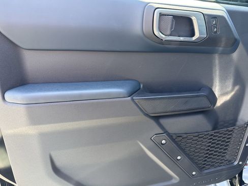 New 2025 Ford Bronco Heritage Edition image 10