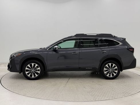 Used 2024 Subaru Outback Touring XT AWD/4WD image 2