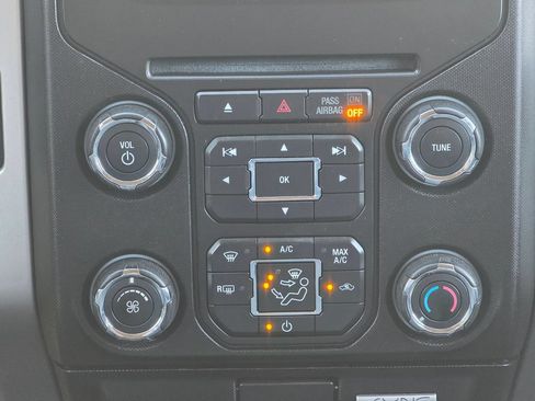 Used 2014 Ford F150 XLT w/ Equipment Group 302A Luxury AWD/4WD image 15