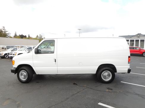 Used 2006 Ford E-250 and Econoline 250 image 6