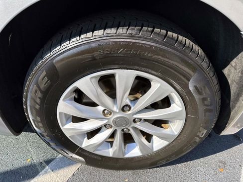 Used 2017 Chrysler Pacifica Touring-L image 29
