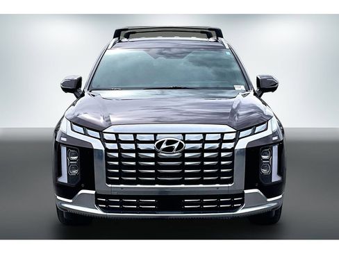Used 2024 Hyundai Palisade Calligraphy AWD/4WD image 2