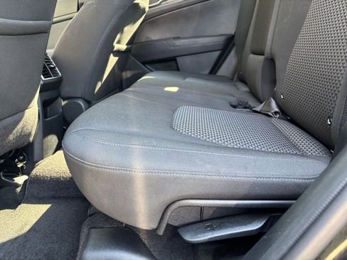 Used 2025 Kia Sportage LX image 25