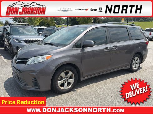 Used 2020 Toyota Sienna LE FWD image 1