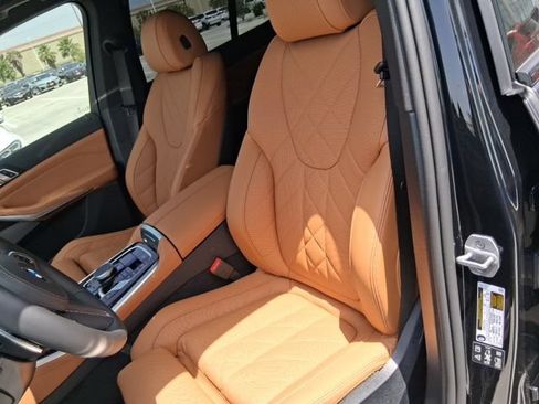Used 2026 BMW X5 xDrive40i w/ M Sport Package AWD/4WD image 15