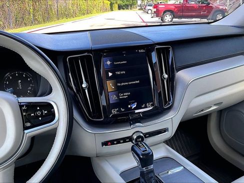 Used 2018 Volvo XC60 T6 Inscription w/ Convenience Package AWD/4WD image 6