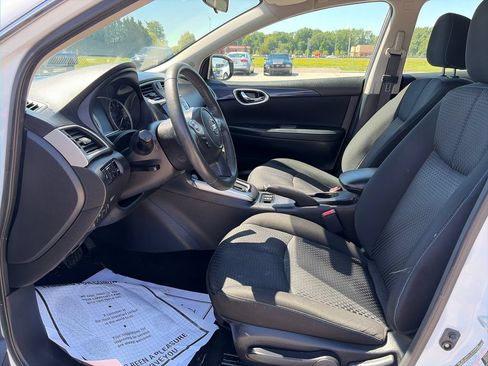 Used 2018 Nissan Sentra SR Turbo w/ SR Midnight Edition Package FWD image 17