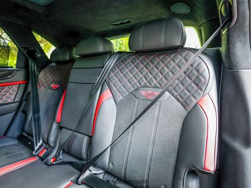 Used 2023 Bentley Bentayga Speed AWD/4WD image 32