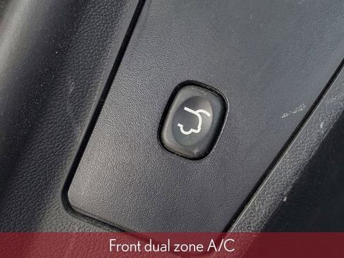 Used 2018 Dodge Grand Caravan GT FWD image 12