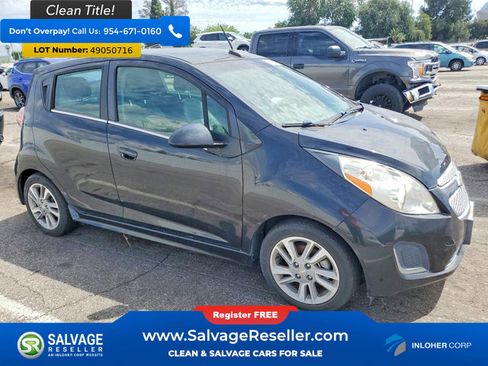 Used 2014 Chevrolet Spark LT image 5