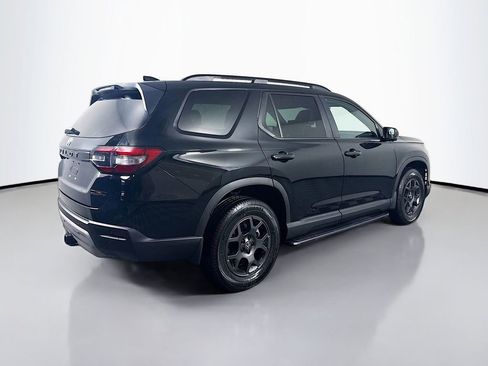 Used 2024 Honda Pilot TrailSport image 7