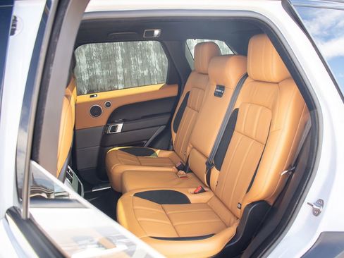 Used 2022 Land Rover Range Rover Sport HSE Dynamic image 35