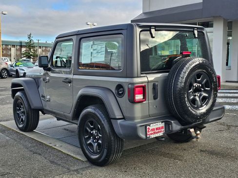 Used 2021 Jeep Wrangler Sport image 7