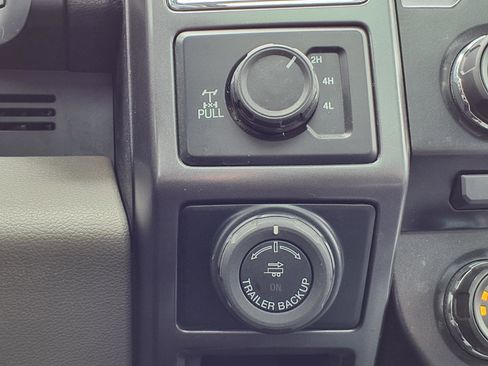 Used 2016 Ford F150 XLT w/ Equipment Group 302A Luxury image 9