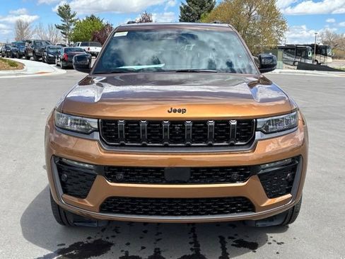 New 2026 Jeep Grand Cherokee L Limited AWD/4WD image 8