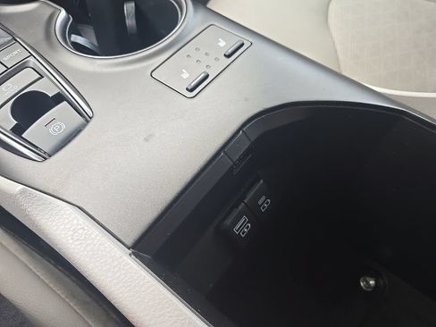 Used 2023 Toyota Camry XSE FWD image 24