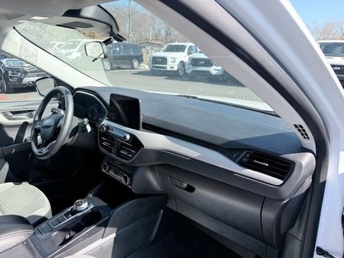 Certified 2022 Ford Escape SE w/ Convenience Package image 10