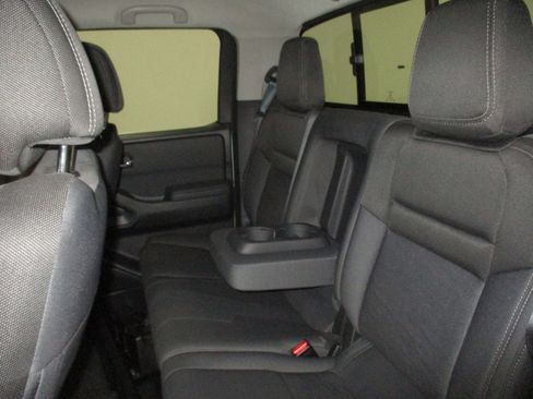Used 2023 Nissan Frontier SV w/ SV Convenience Package AWD/4WD image 19