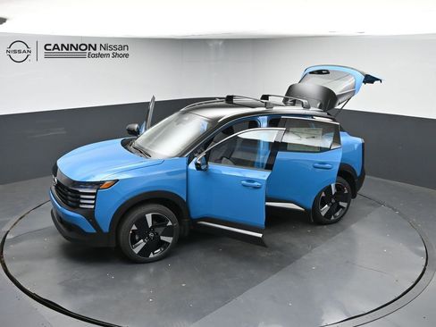 New 2026 Nissan Kicks SR w/ Cold Weather Package FWD image 41