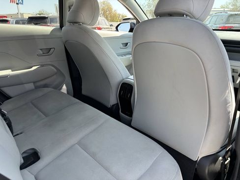 Used 2024 Hyundai Kona SEL FWD image 11