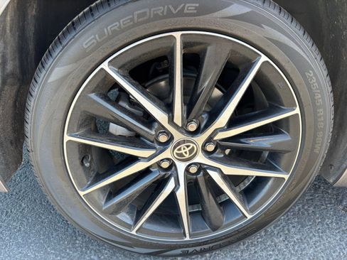 Used 2024 Toyota Camry SE FWD image 29