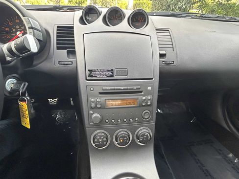 Used 2003 Nissan 350Z Track image 20