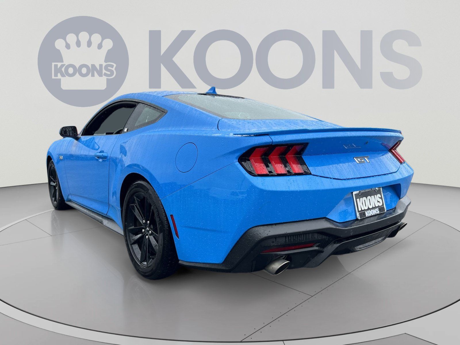 Used 2025 Ford Mustang GT RWD image 4