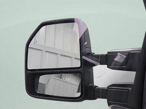 Used 2025 Ford F350 Platinum image 25