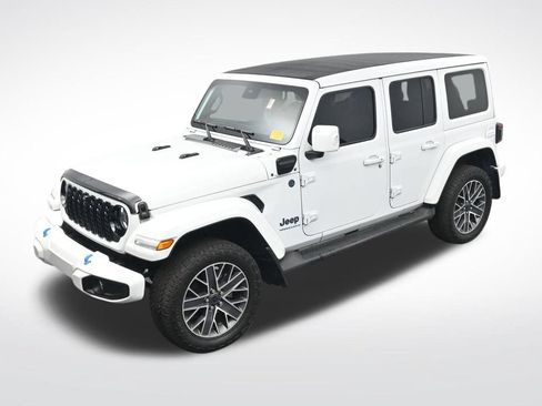 Used 2024 Jeep Wrangler High Altitude AWD/4WD image 21