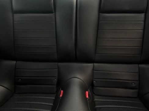 Used 2006 Ford Mustang GT Premium RWD image 28