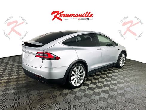 Used 2017 Tesla Model X 75D image 7