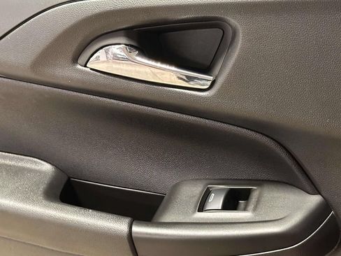 Used 2023 Chevrolet TrailBlazer LS FWD image 20