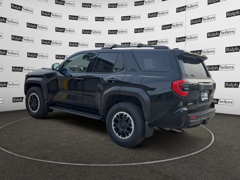 Used 2025 Toyota 4Runner TRD Off-Road Premium image 4