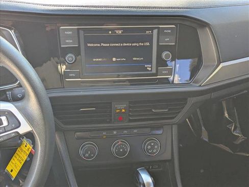 Used 2021 Volkswagen Jetta S image 13