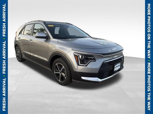 Used 2024 Kia Niro EX FWD image 1