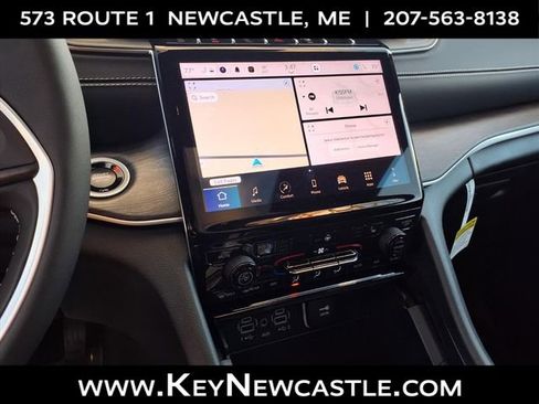 New 2025 Jeep Grand Cherokee Limited w/ Black Appearance Package AWD/4WD image 11
