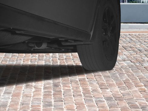 Used 2023 Honda HR-V Sport image 9