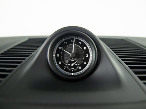 New 2026 Porsche Macan image 24