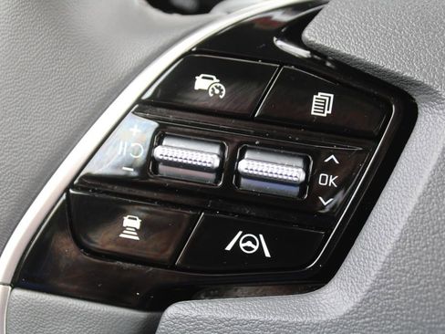 Certified 2024 Kia Niro EX image 27