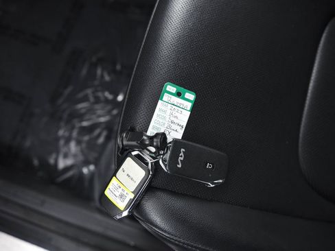 Used 2023 Kia Sportage EX image 25