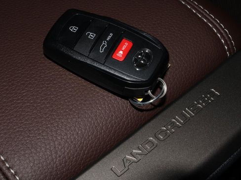 New 2026 Toyota Land Cruiser Base image 18