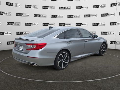 Used 2022 Honda Accord Sport image 6