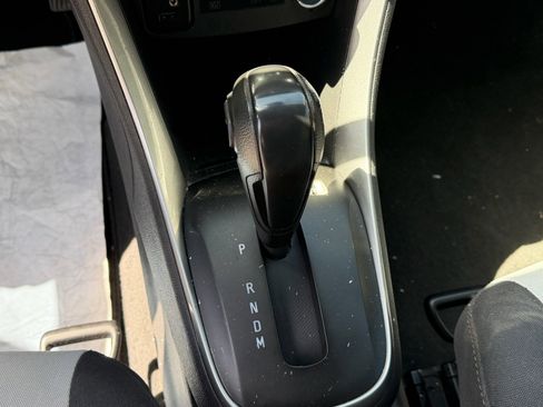 Used 2020 Chevrolet Trax LS FWD image 10