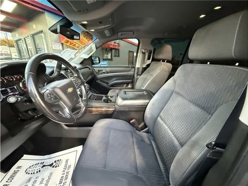 Used 2017 Chevrolet Suburban LS image 18