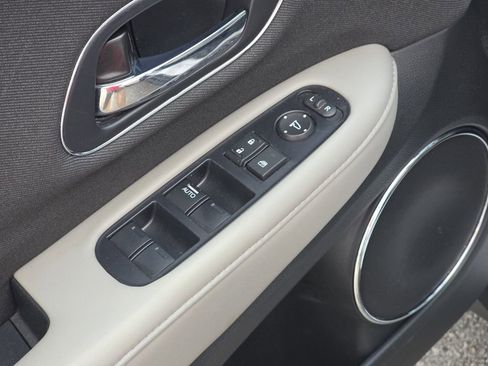 Used 2022 Honda HR-V EX image 28