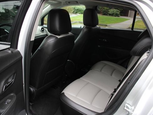 Used 2015 Chevrolet Trax LTZ image 16