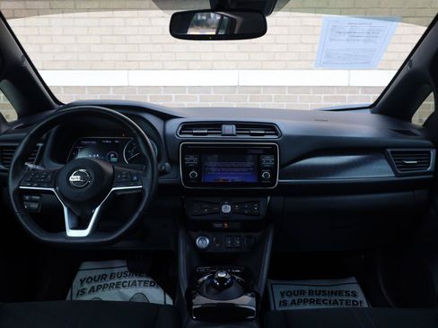 Used 2018 Nissan Leaf SV w/ SV Technology Package FWD image 26