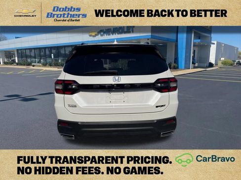 Used 2025 Honda Pilot Sport image 6